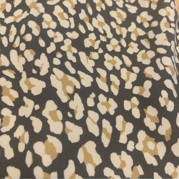 Luna Legging - Classic Leopard grey/beige- size small - Picture 4 of 6